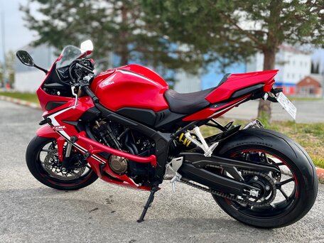 2019 Honda CBR 650R, красный, 1100000 рублей, вид 3