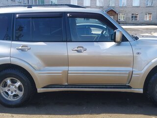 2006 Mitsubishi Pajero III Рестайлинг, бежевый, 800000 рублей, вид 2