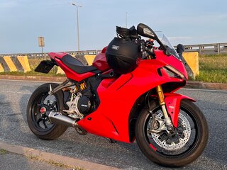 2021 Ducati Supersport, красный, 1400000 рублей, вид 1