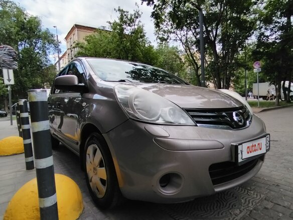 2010 Nissan Note I Рестайлинг, коричневый, 650000 рублей - вид 2