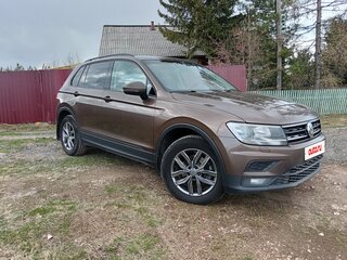 2018 Volkswagen Tiguan II, коричневый, 2000000 рублей, вид 2