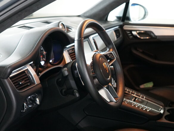 2015 Porsche Macan Turbo I, серебристый - вид 4