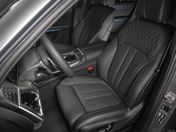 2024 BMW X5 40d IV (G05/G18) Рестайлинг, серый - вид 18