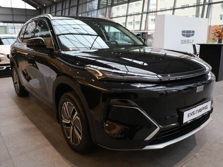 2026 Geely EX5 Гибрид EM-R, чёрный, 3829990 рублей, вид 4