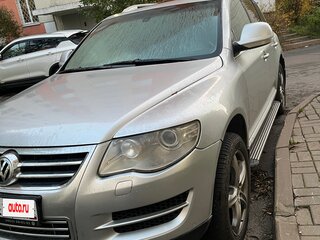2008 Volkswagen Touareg I Рестайлинг, серебристый, 600000 рублей, вид 1