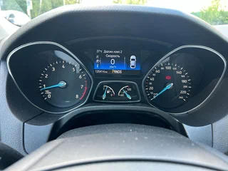 2016 Ford Focus III Рестайлинг, белый, 1050000 рублей, вид 3