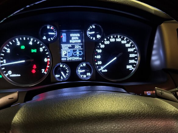 2013 Lexus LX Arctic Trucks 570 AT33 III Рестайлинг, белый, 4100000 рублей - вид 10