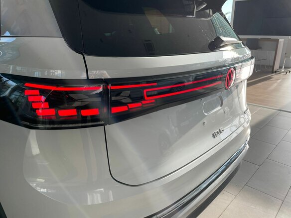 2022 Volkswagen ID.6 Crozz, белый - вид 14