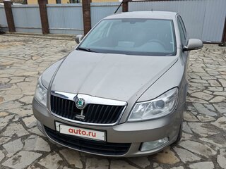 2011 Skoda Octavia II (A5) Рестайлинг, серый, 700000 рублей, вид 1