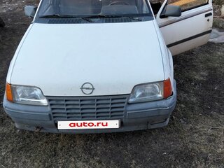 1986 Opel Kadett E, белый, 40000 рублей, вид 2