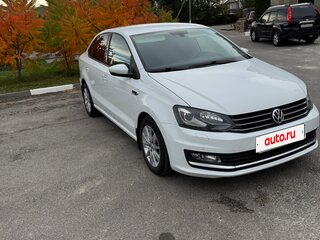 2016 Volkswagen Polo V Рестайлинг, белый, 870000 рублей, вид 2