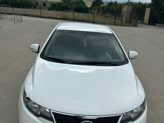2012 Kia Cerato 6-speed II, белый, 850000 рублей, вид 1