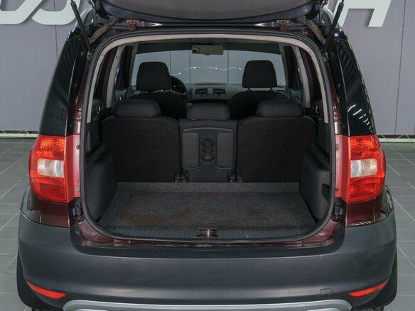 2011 Skoda Yeti I, красный - вид 15