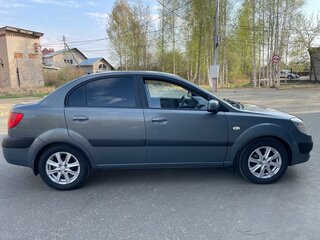 2006 Kia Rio II, серый, 515000 рублей, вид 4
