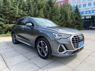 2022 Audi Q3 35 TFSI II (F3), серебристый, 2360000 рублей, вид 3