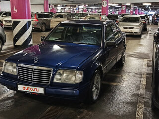 1993 Mercedes-Benz E-Класс 220 I (W124), синий, 500000 рублей, вид 2