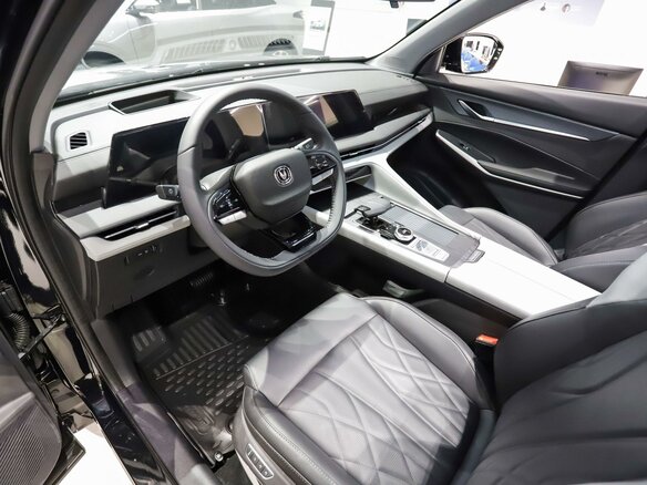 2024 Changan CS75 Plus III, чёрный - вид 8