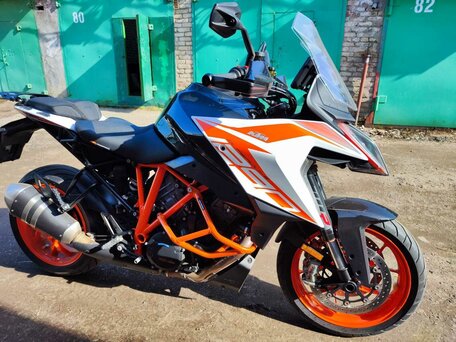2021 KTM 1290 Super Duke GT, белый, 1750000 рублей, вид 3