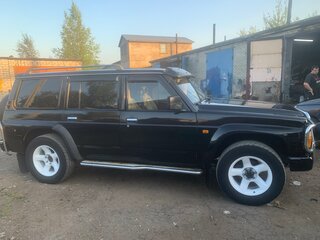 1992 Nissan Patrol IV (Y60), чёрный, 1200000 рублей, вид 4