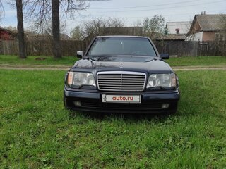 1995 Mercedes-Benz E-Класс 500 I (W124), чёрный, 6000000 рублей, вид 4