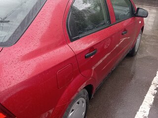 2006 Chevrolet Aveo I Рестайлинг, красный, 355000 рублей, вид 2