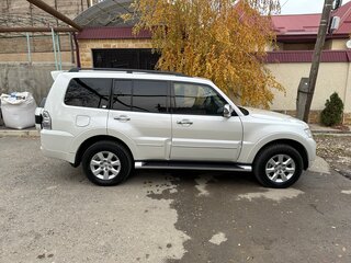 2021 Mitsubishi Pajero IV Рестайлинг 2, белый, 4000000 рублей, вид 4