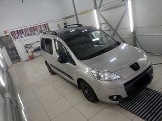 2009 Peugeot Partner II, бежевый, 490000 рублей, вид 4
