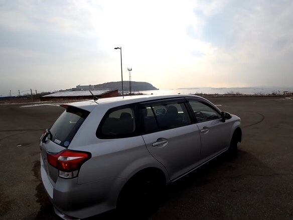 2016 Toyota Corolla Fielder XI (E160, E170, E180) Рестайлинг 1, серебристый, 1280000 рублей - вид 1