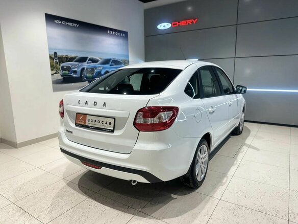 2023 Lada (ВАЗ) Granta I Рестайлинг, белый - вид 5