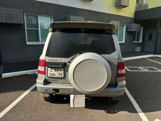 1999 Mitsubishi Pajero iO, серый, 300000 рублей, вид 3