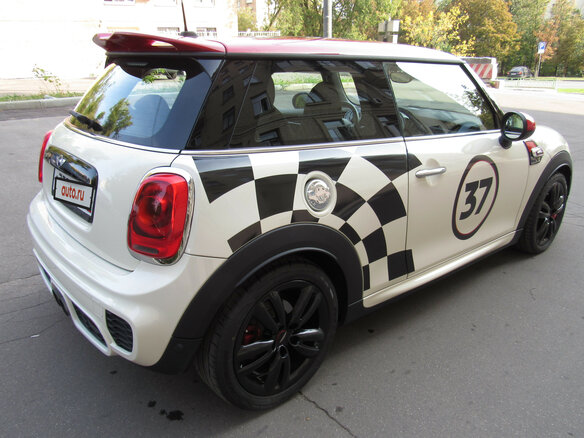 2016 Mini Hatch JCW III (F55/F56), белый - вид 3