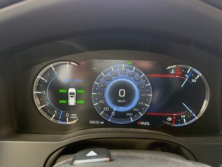 2019 Cadillac Escalade IV, белый, 7000000 рублей, вид 2