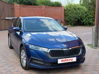2020 Skoda Octavia IV (A8), синий, 1800000 рублей, вид 4