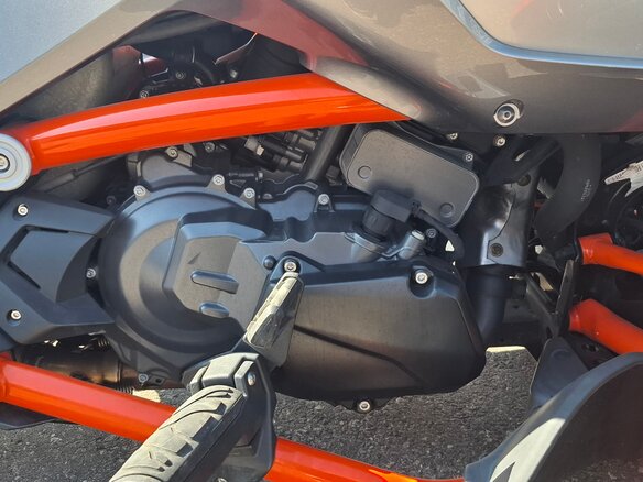 2015 BRP Can-Am Spyder, серый, 1890000 рублей - вид 21
