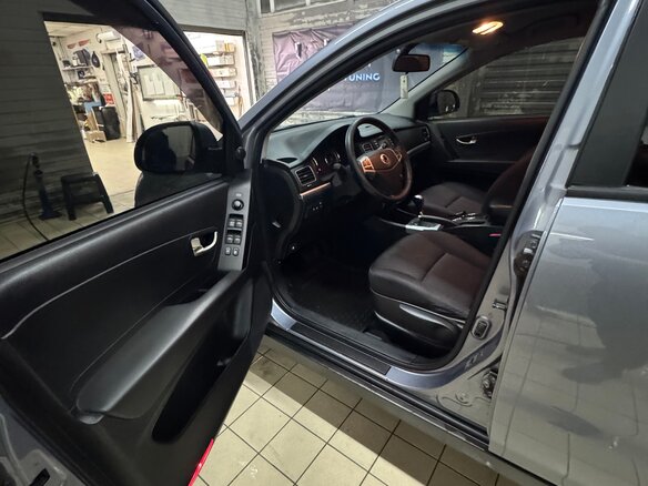 2011 SsangYong Actyon II, серый, 1000000 рублей - вид 8