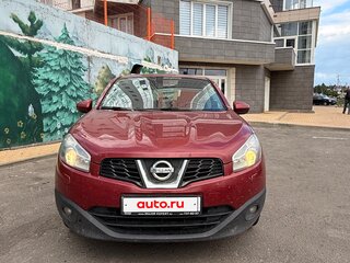 2010 Nissan Qashqai I Рестайлинг, красный, 800000 рублей, вид 1