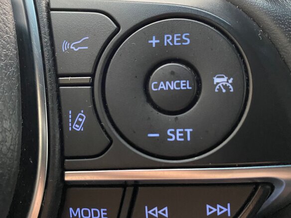 2019 Toyota Camry VIII (XV70), чёрный, 3150000 рублей - вид 10