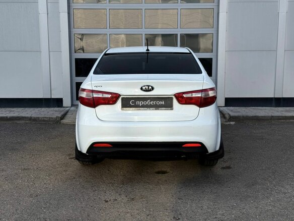 2014 Kia Rio 5-speed III, белый - вид 3
