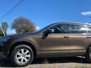 2013 Volkswagen Touareg II, коричневый, 2600000 рублей, вид 1