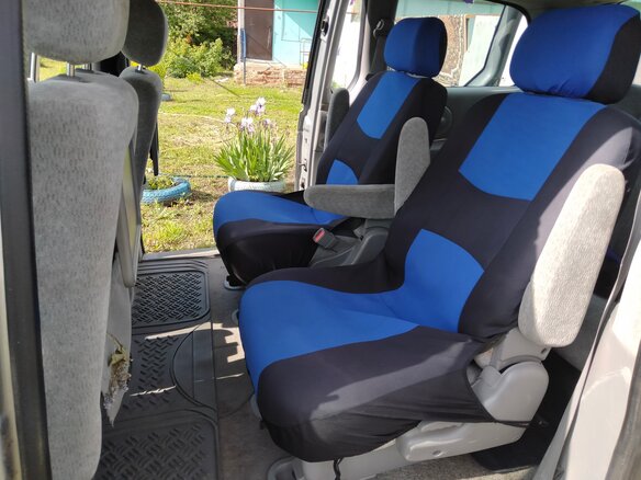 2004 Kia Carnival I Рестайлинг, серебристый, 330000 рублей - вид 21