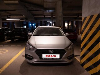 2017 Hyundai Solaris II, серебристый, 1400000 рублей, вид 3