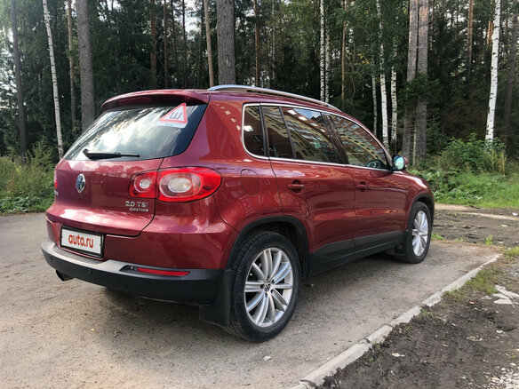 2011 Volkswagen Tiguan I, красный - вид 12