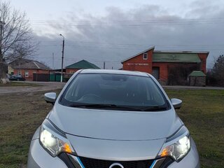 2018 Nissan Note e-Power II Рестайлинг, серый, 1170000 рублей, вид 3