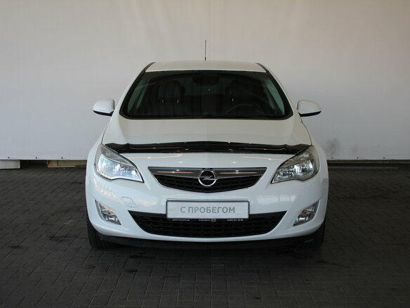 2011 Opel Astra J, белый - вид 2