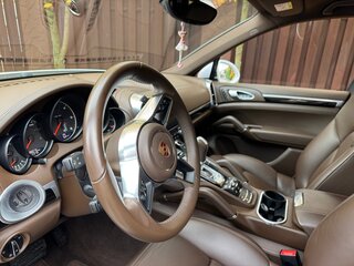 2017 Porsche Cayenne Diesel II Рестайлинг (958), белый, 5500000 рублей, вид 3