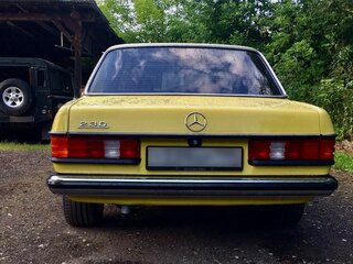1980 Mercedes-Benz W123 230, жёлтый, 6000000 рублей, вид 4