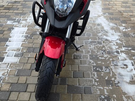 2016 Honda NC 750X, красный, 700000 рублей, вид 3