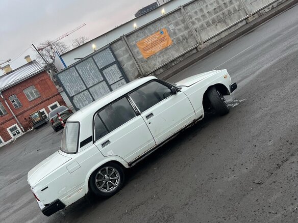 1995 Lada (ВАЗ) 2107, белый - вид 2