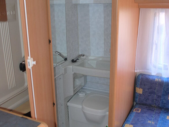 2003 Adria Unica, белый - вид 14
