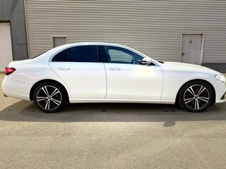 2020 Mercedes-Benz E-Класс 250 V (W213, S213, C238) Рестайлинг, белый, 4150000 рублей, вид 4